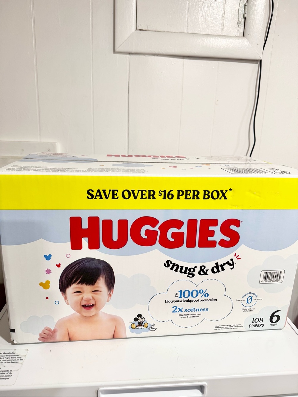 Huggies Snug & Dry Diapers Size 6 - 108 Count